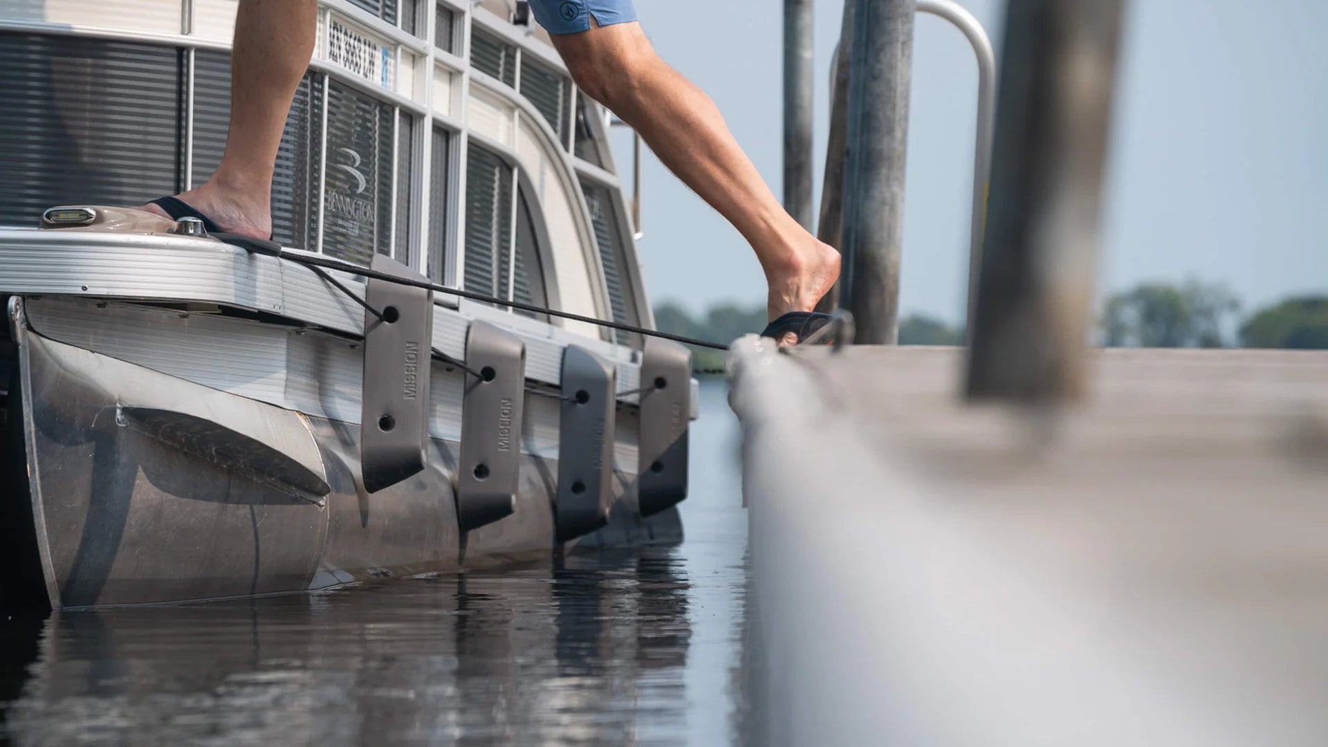 How to Choose the Right Boat Fenders and Bumpers