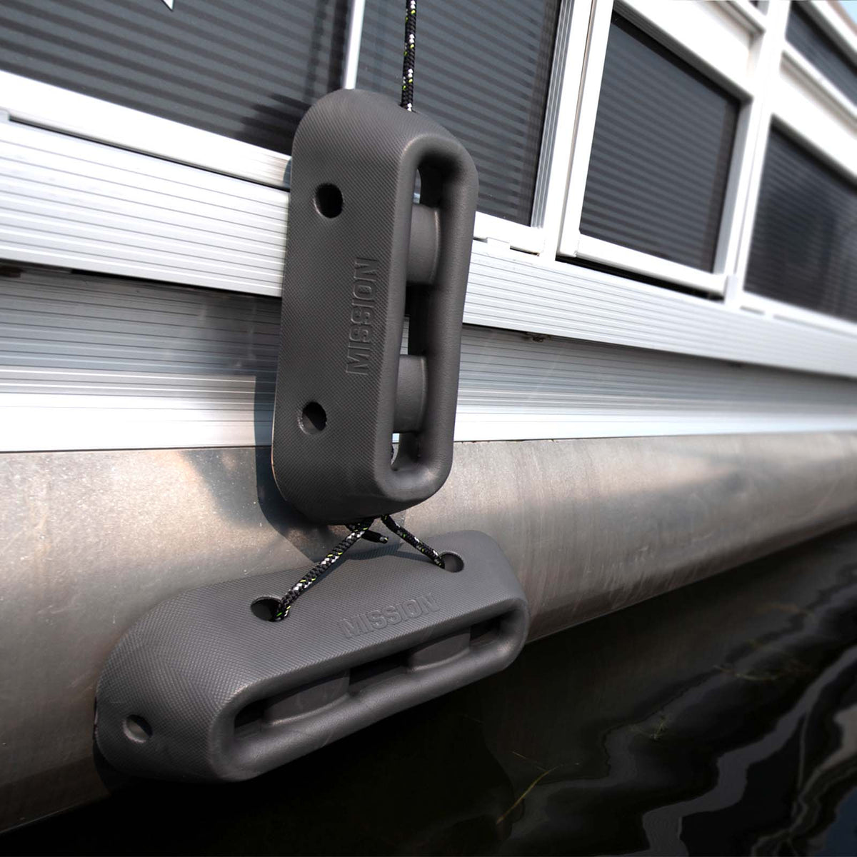 Boat Fenders and Bumpers – Adjustable, Foam and Inflatable | MISSION
