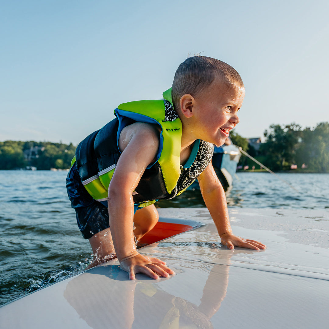 REEF PLAY | Large Inflatable Water Mat | Easy-Up Mesh on Every Side