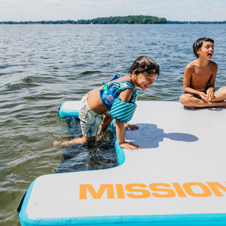 REEFLITE | Inflatable Water Mat | Compact + Easy-up