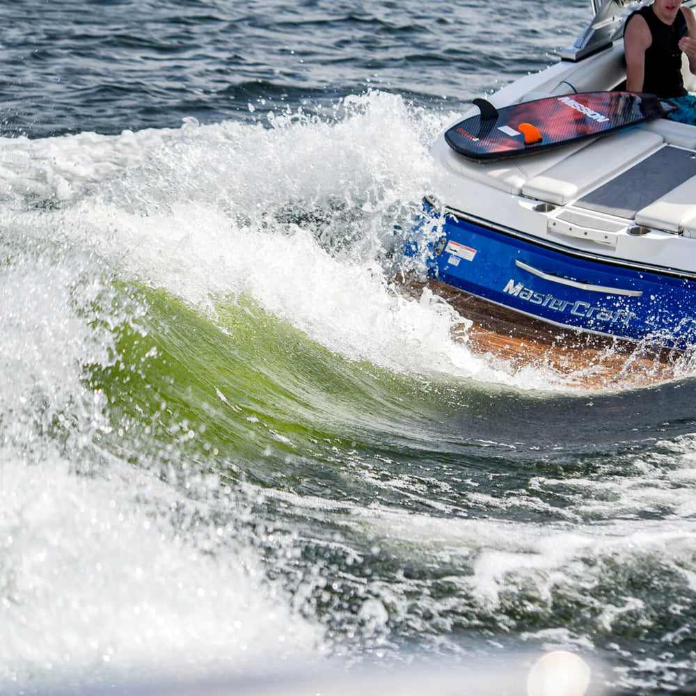 DELTA 2.0 wake shaper in water